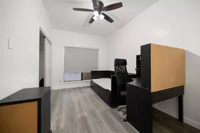 806 W 24th Street #213, Austin, TX 78705 - Photo 18