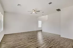 125 Guardian Angel Ct, Jarrell, TX 76537 - Photo 4
