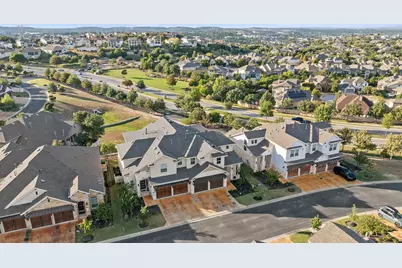 427 Cartwheel Bend #92, Austin, TX 78738 - Photo 4