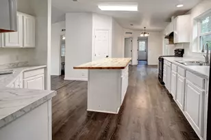 127 Serenity Dr, Bastrop, TX 78602 - Photo 14