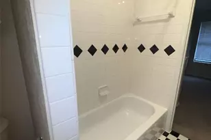 512 Eberhart Ln, Austin, TX 78745 - Photo 12