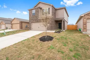 719 Wonderland Trail, New Braunfels, TX 78132 - Photo 2