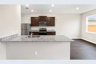 719 Wonderland Trail, New Braunfels, TX 78132 - Photo 6