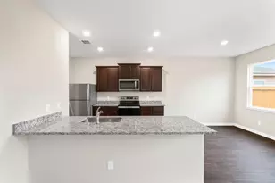 719 Wonderland Trail, New Braunfels, TX 78132 - Photo 6