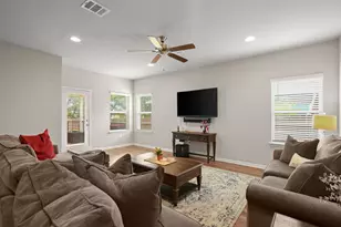 4324 Rockbrook Farms Ln, Georgetown, TX 78628 - Photo 8