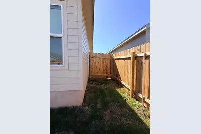 208 Skyfire Street, Hutto, TX 78634 - Photo 22
