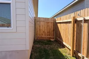 208 Skyfire Street, Hutto, TX 78634 - Photo 22