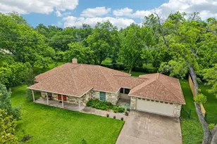 307 W 4th St, Elgin, TX 78621 - Photo 38