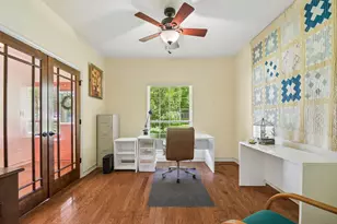 307 W 4th St, Elgin, TX 78621 - Photo 14