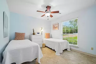 307 W 4th St, Elgin, TX 78621 - Photo 26