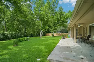 307 W 4th St, Elgin, TX 78621 - Photo 34