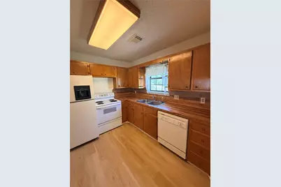 23709 NE Circle Drive, Marble Falls, TX 78654 - Photo 12