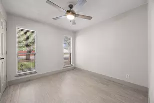 704 Buckingham Pl, Austin, TX 78745 - Photo 22