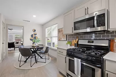 704 Buckingham Place, Austin, TX 78745 - Photo 12