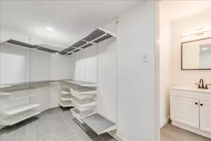 1601 Faro Dr, Austin, TX 78741 - Photo 16