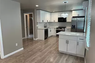 1404 Forest St, Georgetown, TX 78626 - Photo 2