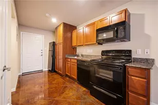 301 W 38th St, Austin, TX 78705 - Photo 6