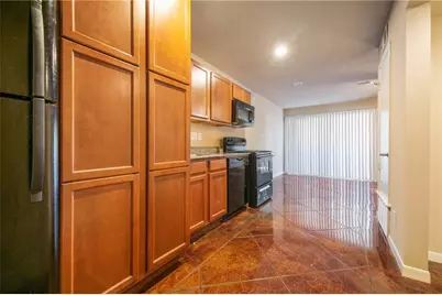 301 W 38th Street #108, Austin, TX 78705 - Photo 4
