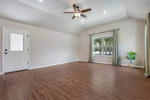 127 Palomino Cove, Jarrell, TX 76537 - Photo 20