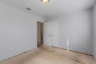 124 Denton Dr, Hutto, TX 78634 - Photo 20