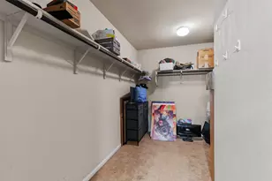 124 Denton Dr, Hutto, TX 78634 - Photo 18