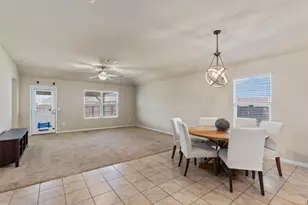 124 Denton Dr, Hutto, TX 78634 - Photo 10