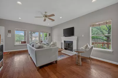 8910 Spicebrush Drive, Austin, TX 78759 - Photo 10