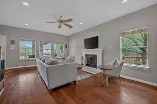 8910 Spicebrush Dr, Austin, TX 78759 - Photo 10