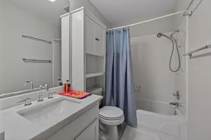 8910 Spicebrush Dr, Austin, TX 78759 - Photo 26
