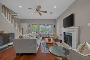 8910 Spicebrush Dr, Austin, TX 78759 - Photo 8
