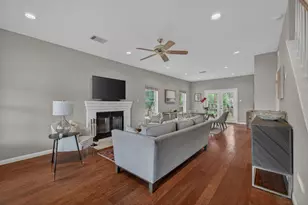 8910 Spicebrush Dr, Austin, TX 78759 - Photo 6