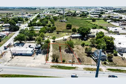 300 Blackjack Street, Lockhart, TX 78644 - Photo 16