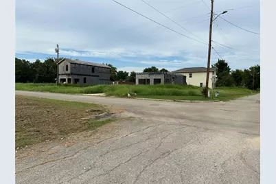 213 4th Street, Rockdale, TX 76567 - Photo 2