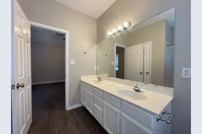 1309 Laurel Glen Boulevard, Leander, TX 78641 - Photo 12