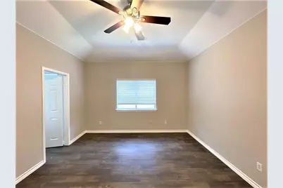 1309 Laurel Glen Boulevard, Leander, TX 78641 - Photo 8