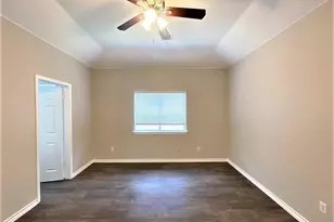 1309 Laurel Glen Blvd, Leander, TX 78641 - Photo 8