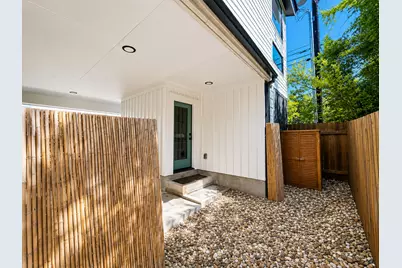 913 Duncan Lane #201, Austin, TX 78705 - Photo 18