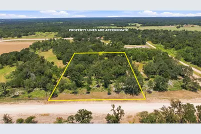 408 Cresent Bend Bend, Cameron, TX 76520 - Photo 1