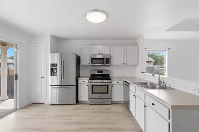 164 Opal Lake Drive, Kyle, TX 78640 - Photo 2