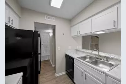 8810 Tallwood Drive #082, Austin, TX 78759 - Photo 4