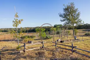 3270 Fm 671, Luling, TX 78648 - Photo 20