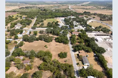 1311 Hondo Street, Lockhart, TX 78644 - Photo 8