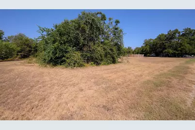 1311 Hondo Street, Lockhart, TX 78644 - Photo 16