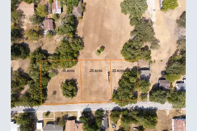 1311 Hondo Street, Lockhart, TX 78644 - Photo 2