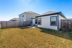 204 Kellys Heroes Wy, Jarrell, TX 76537 - Photo 24