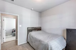 204 Kellys Heroes Wy, Jarrell, TX 76537 - Photo 16