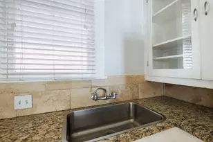 1805 Nueces St, Austin, TX 78701 - Photo 10