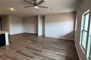 25533 Flora Bella Ln, Elgin, TX 78621 - Photo 8