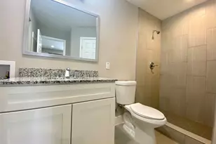 935 La Posada Dr, Austin, TX 78752 - Photo 8