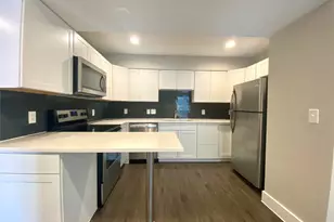 935 La Posada Dr, Austin, TX 78752 - Photo 2